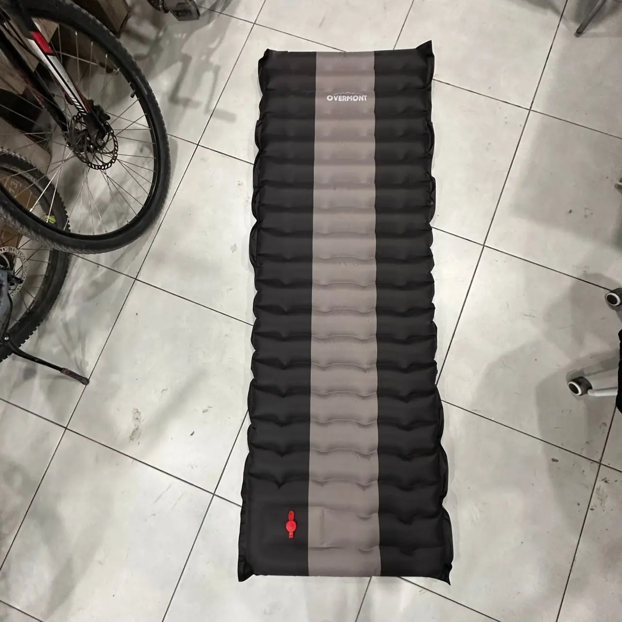 MATELAS AUTOGONFLANT CAMPING OVERMONT K1 SELF INFLATING SLEEPING PAD MAX 200KG
